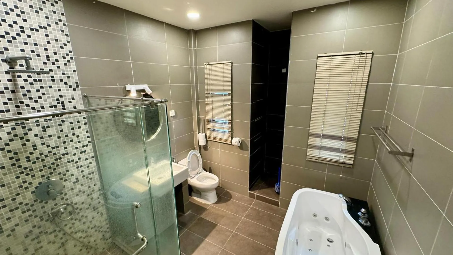 Corner New Private Pool Villa Near Sunway Up To 30 Pax Subang Jaya 0*,