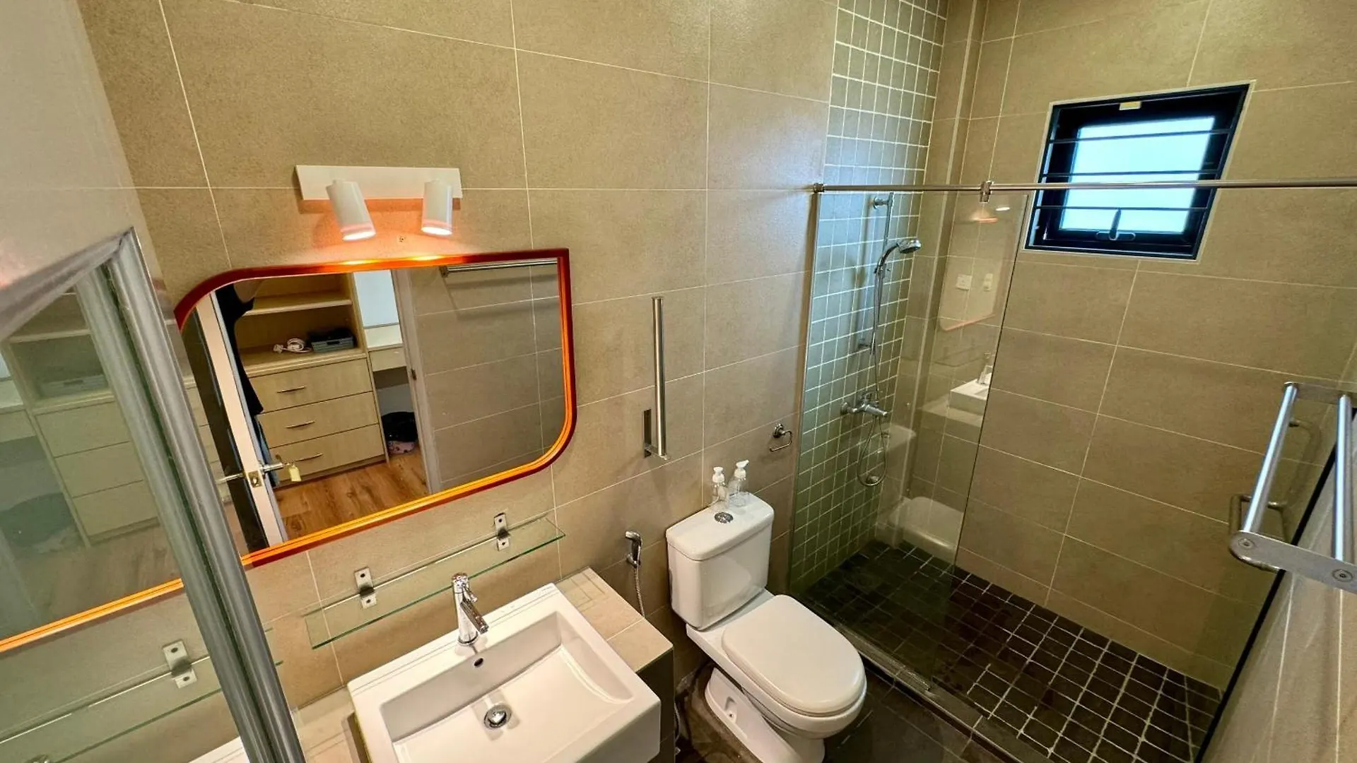 Corner New Private Pool Villa Near Sunway Up To 30 Pax Subang Jaya